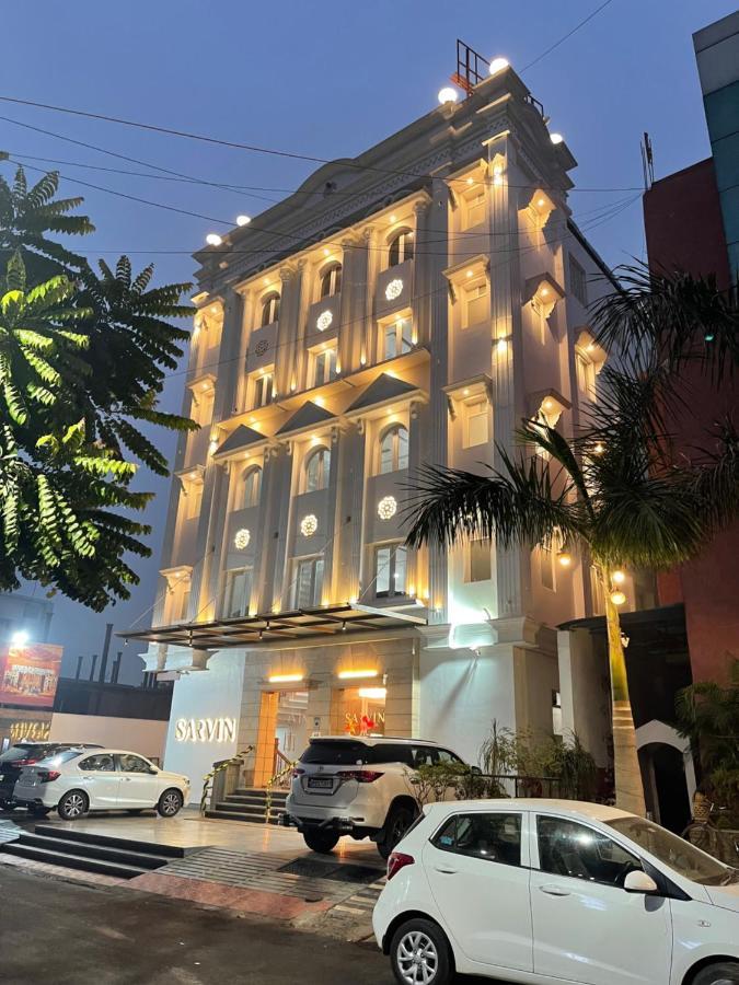 Hotel Sarvin Lucknow Exteriör bild